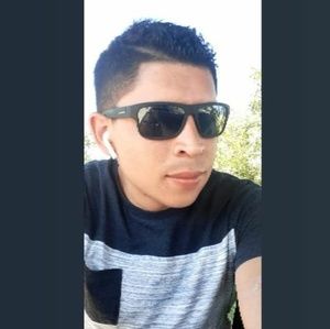 Meet your Posher, Nestor daniel